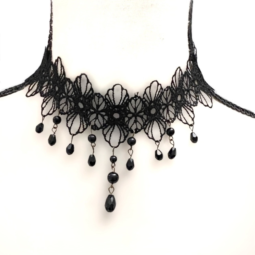 (P) Necklace Choker Gothic Embroidered Lace 7 Beaded Drops